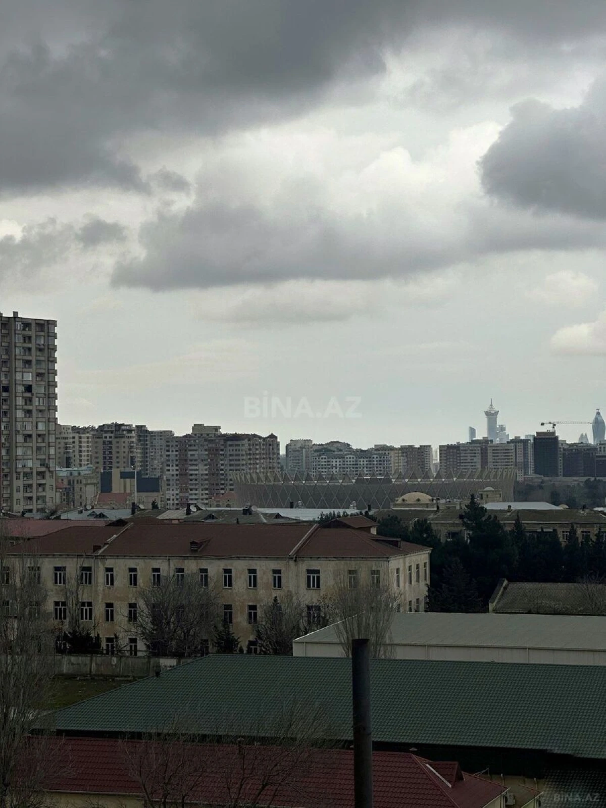 Satılır 3 otaqlı mənzil 95 m²