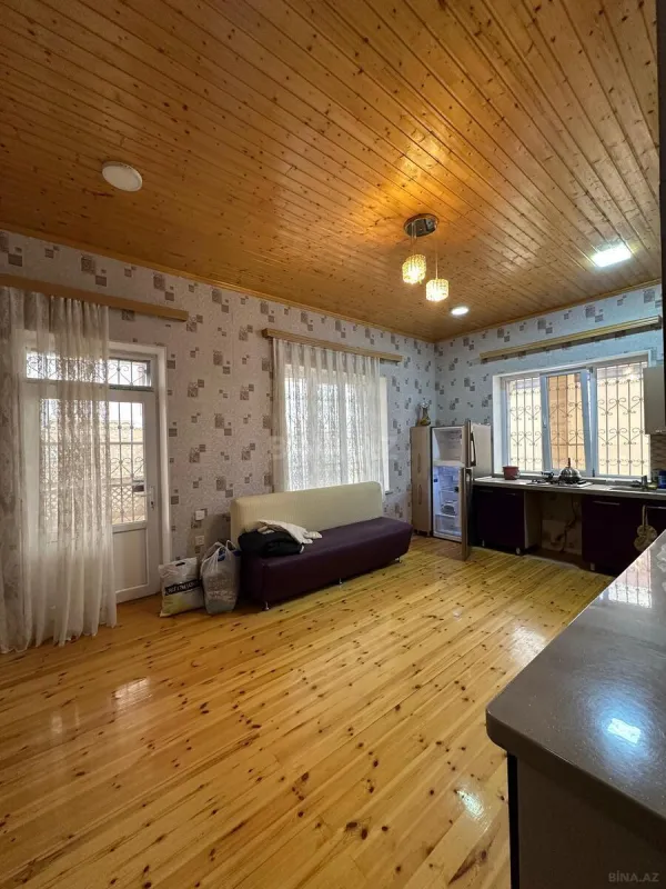 Satılır 4 otaqlı həyət evi 280 m²