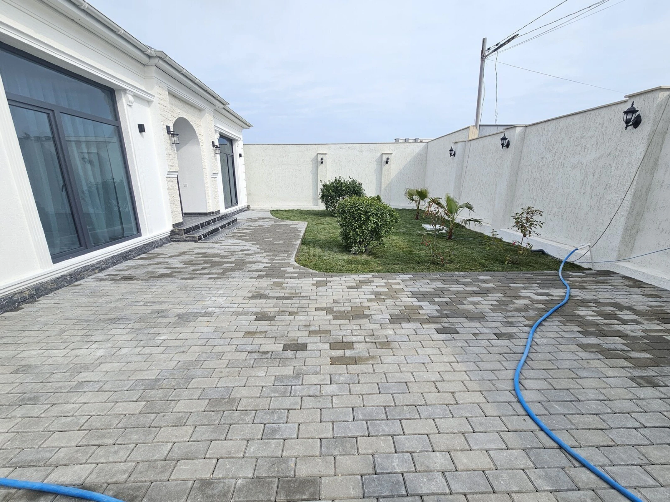 Satılır 4 otaqlı həyət evi 150 m²