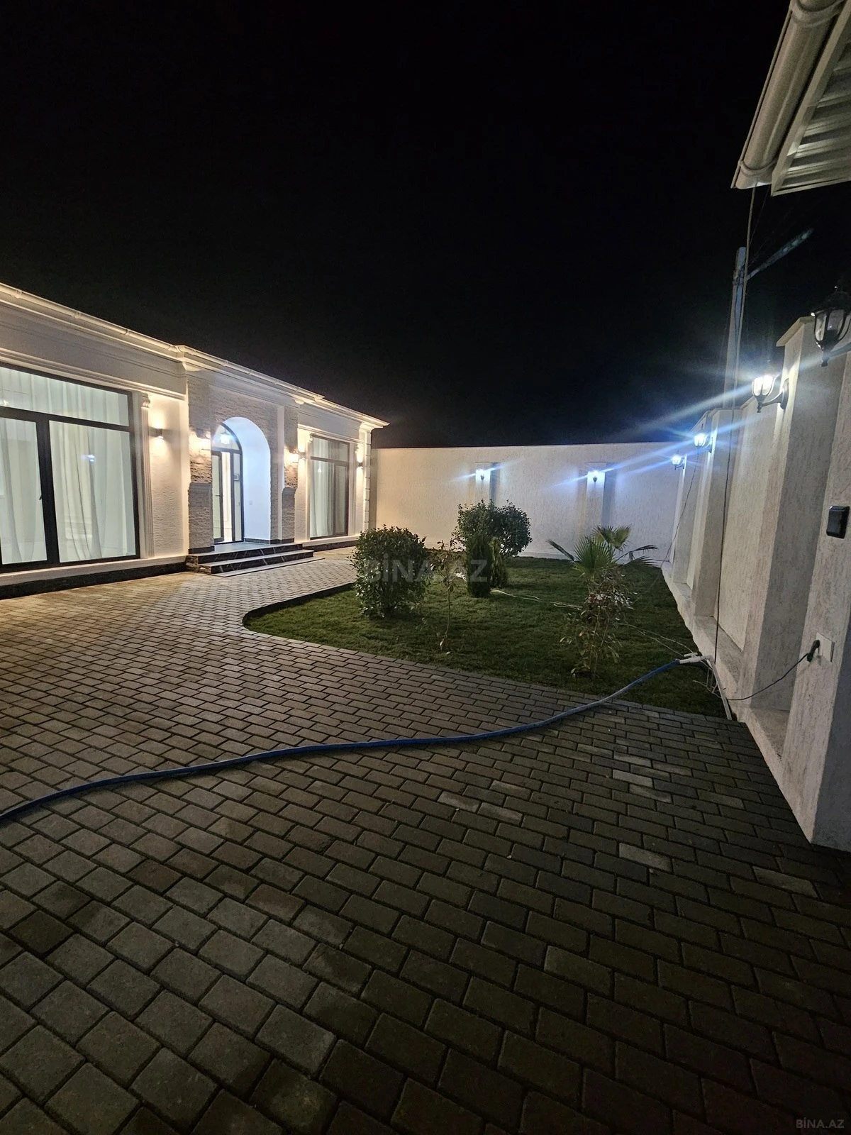Satılır 4 otaqlı həyət evi 150 m²