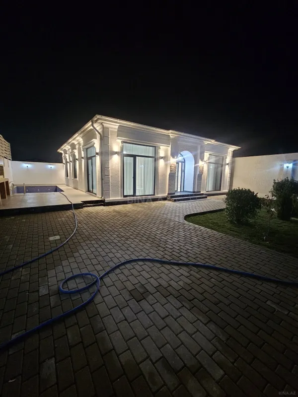 Satılır 4 otaqlı həyət evi 150 m²