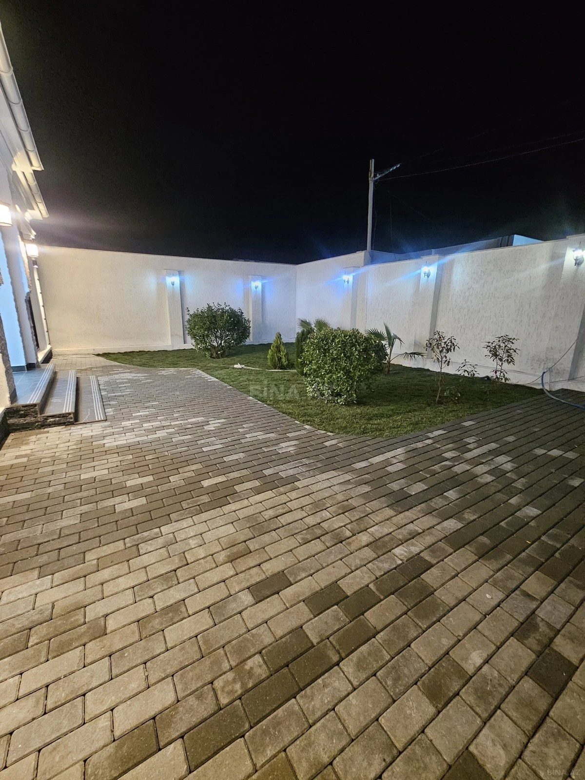 Satılır 4 otaqlı həyət evi 150 m²