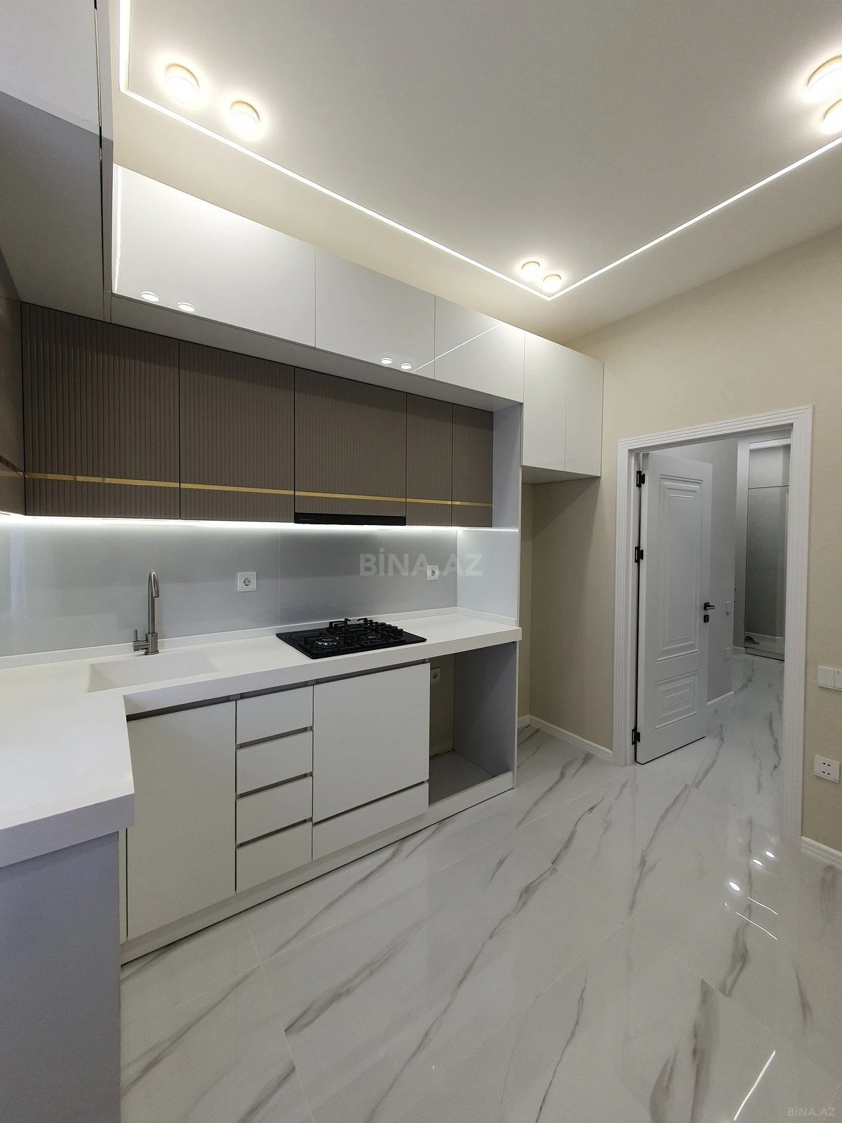 Satılır 2 otaqlı mənzil 70 m²