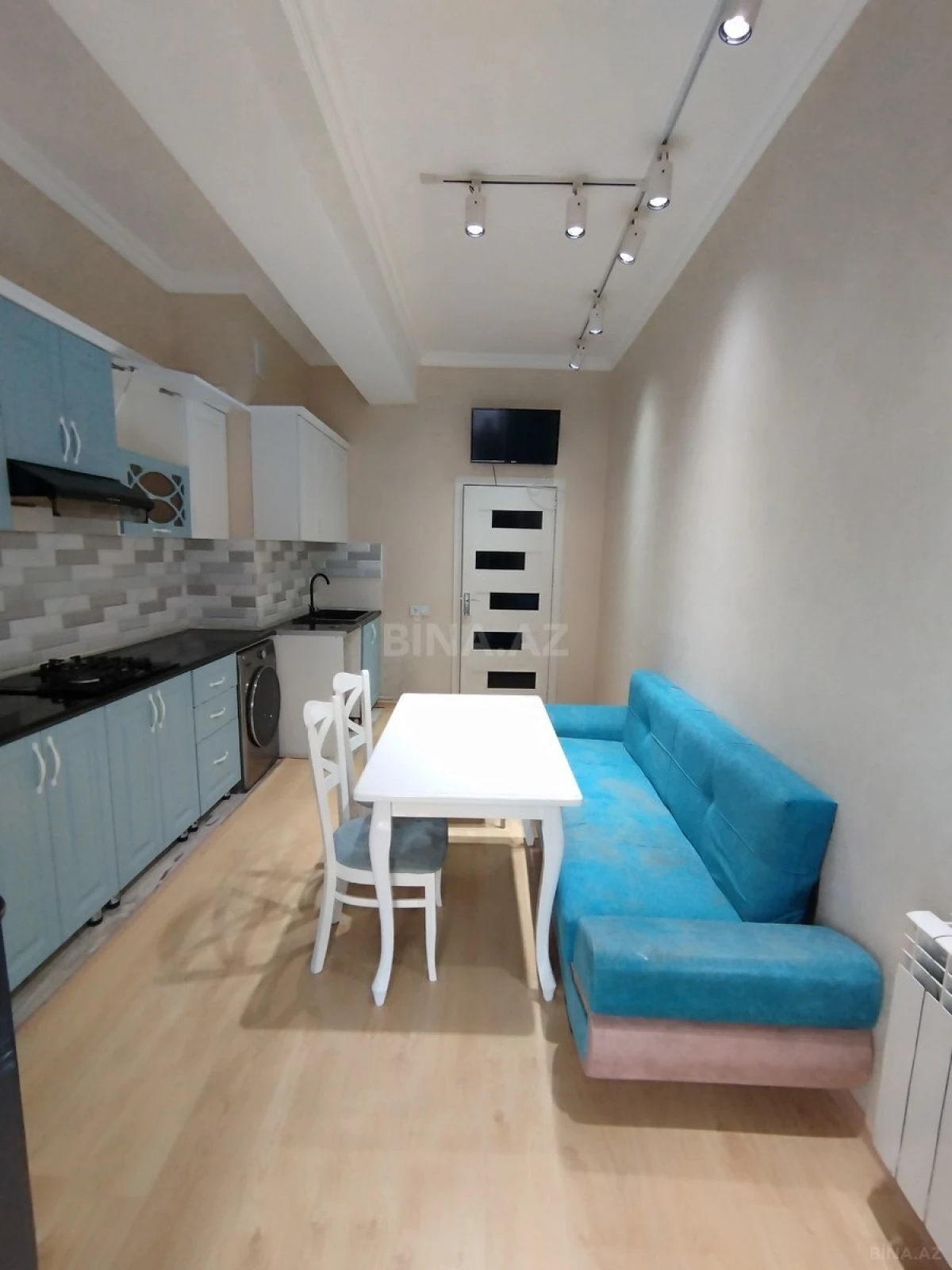 Kirayə verilir 2 otaqlı mənzil 75 m²