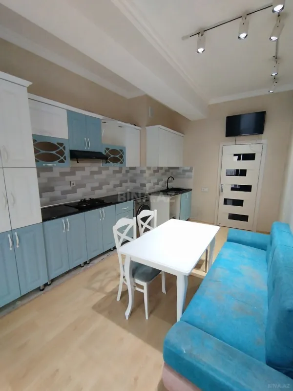 Kirayə verilir 2 otaqlı mənzil 75 m²