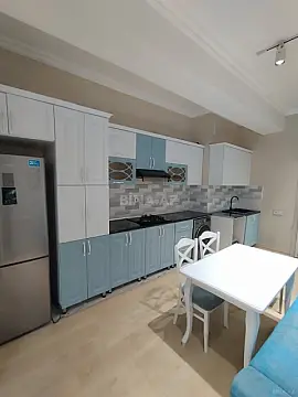 Kirayə verilir 2 otaqlı mənzil 75 m²
