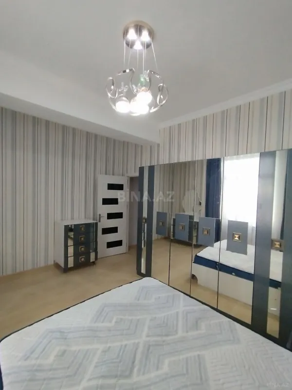 Kirayə verilir 2 otaqlı mənzil 75 m²