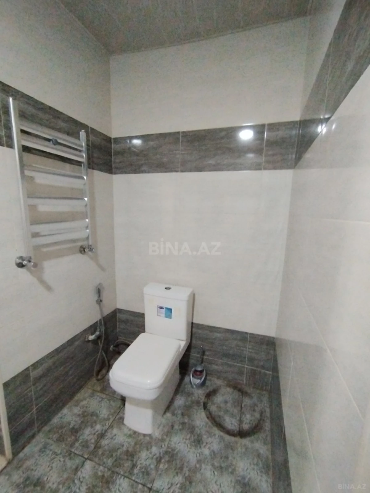 Kirayə verilir 2 otaqlı mənzil 75 m²