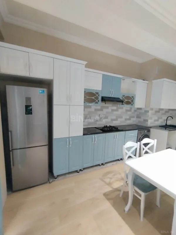 Kirayə verilir 2 otaqlı mənzil 75 m²