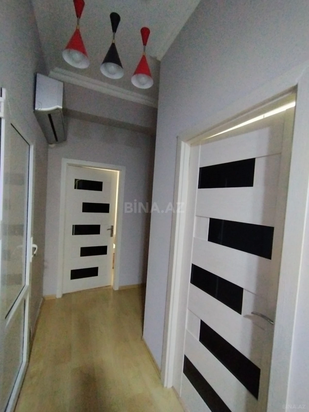 Kirayə verilir 2 otaqlı mənzil 75 m²