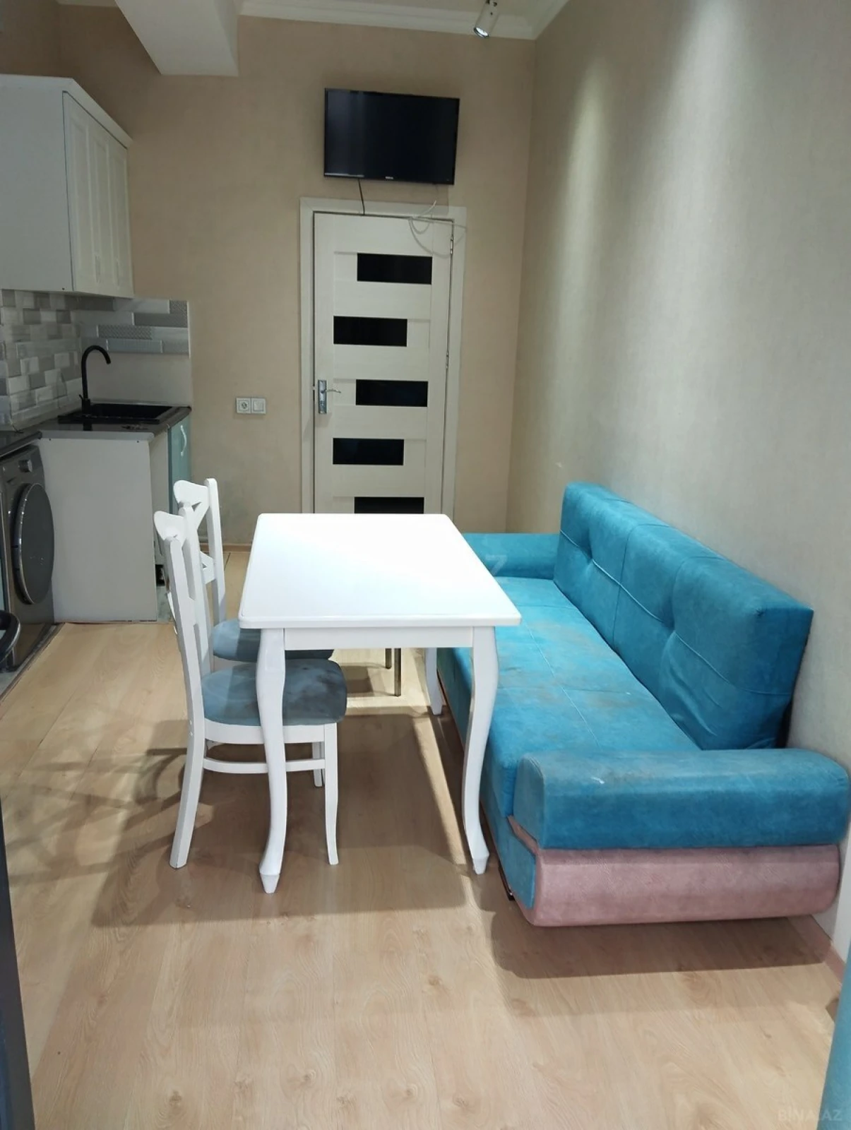 Kirayə verilir 2 otaqlı mənzil 75 m²