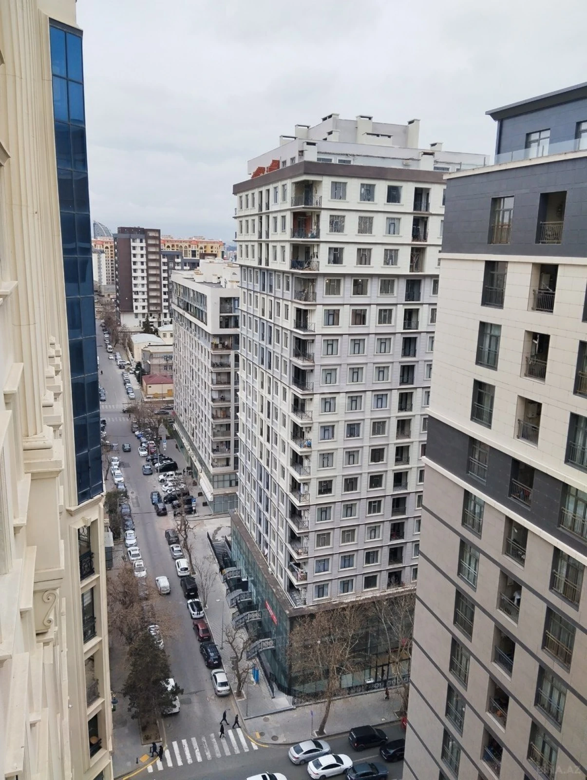 Kirayə verilir 2 otaqlı mənzil 75 m²