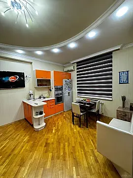 Satılır 3 otaqlı mənzil 118 m²