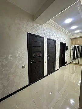 Satılır 3 otaqlı mənzil 122 m²