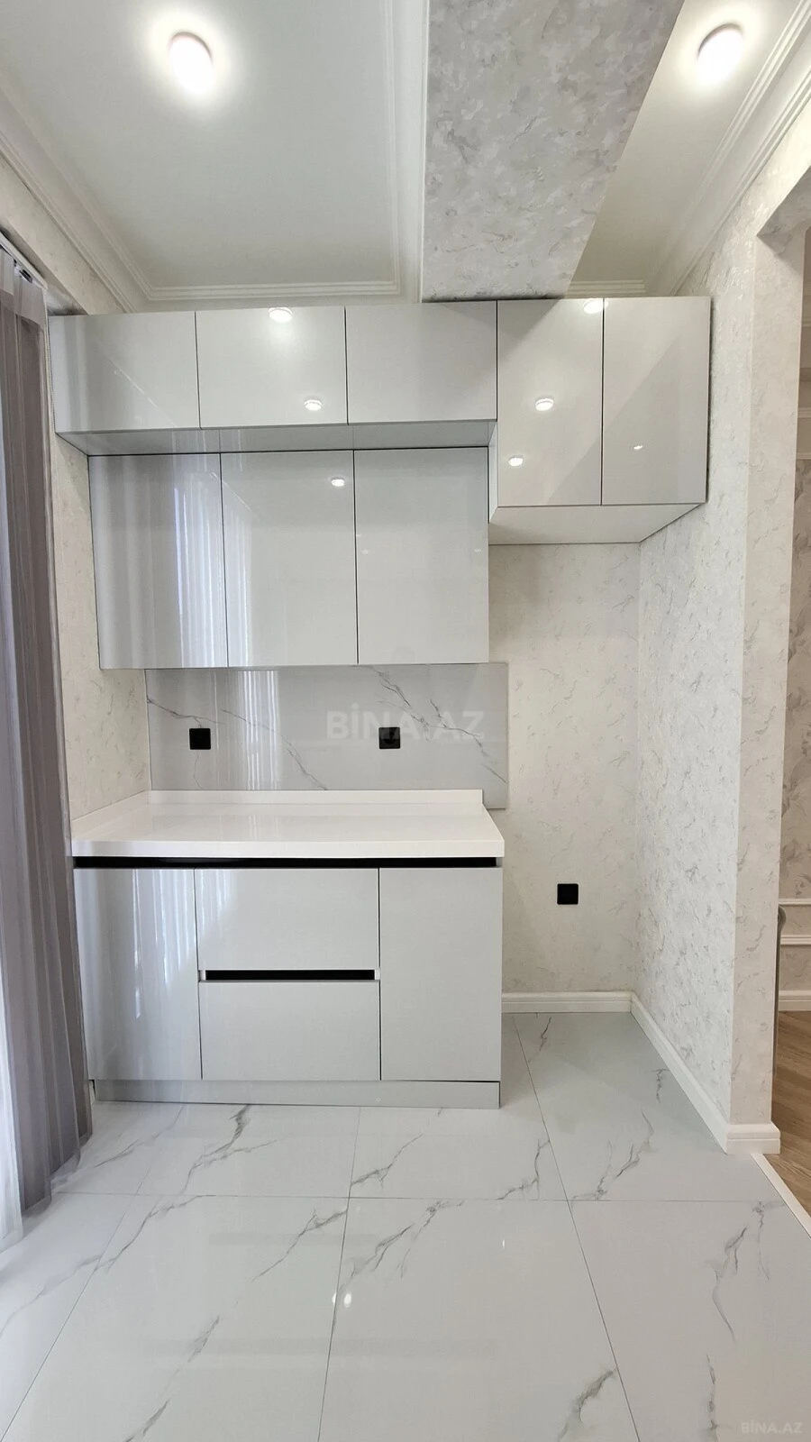 Satılır 2 otaqlı mənzil 57 m²