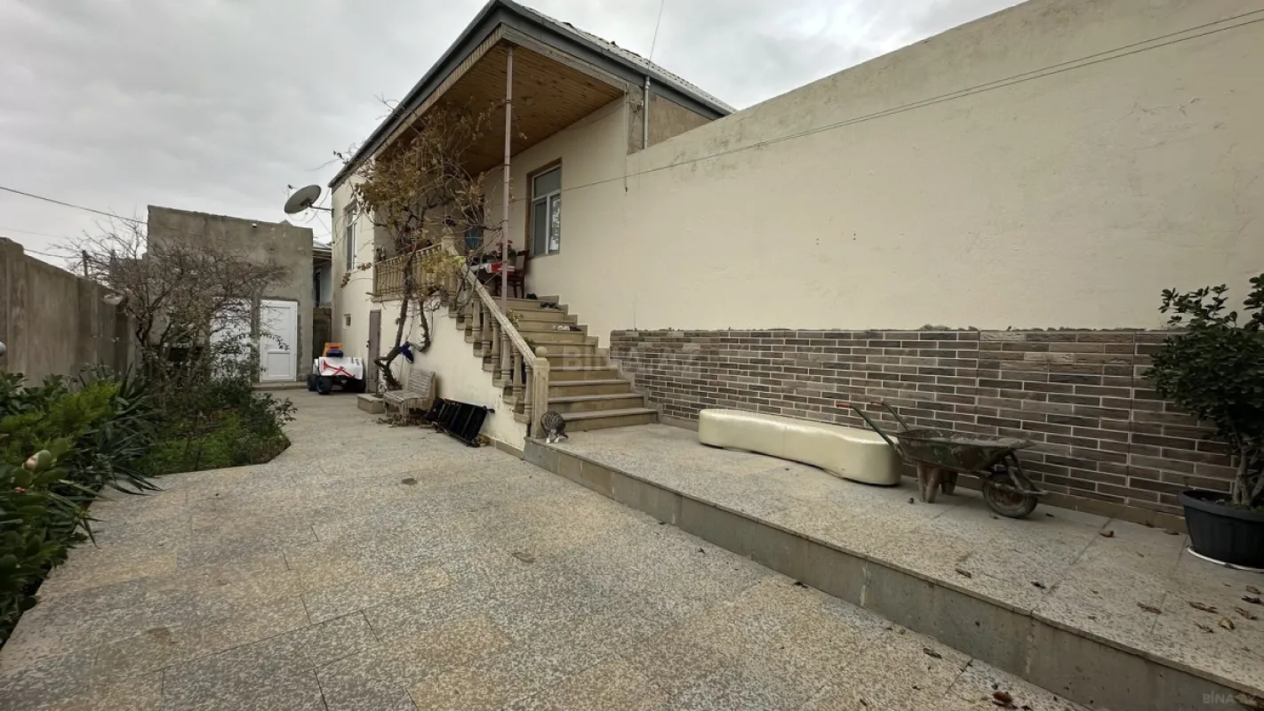 Satılır 3 otaqlı həyət evi 102 m²