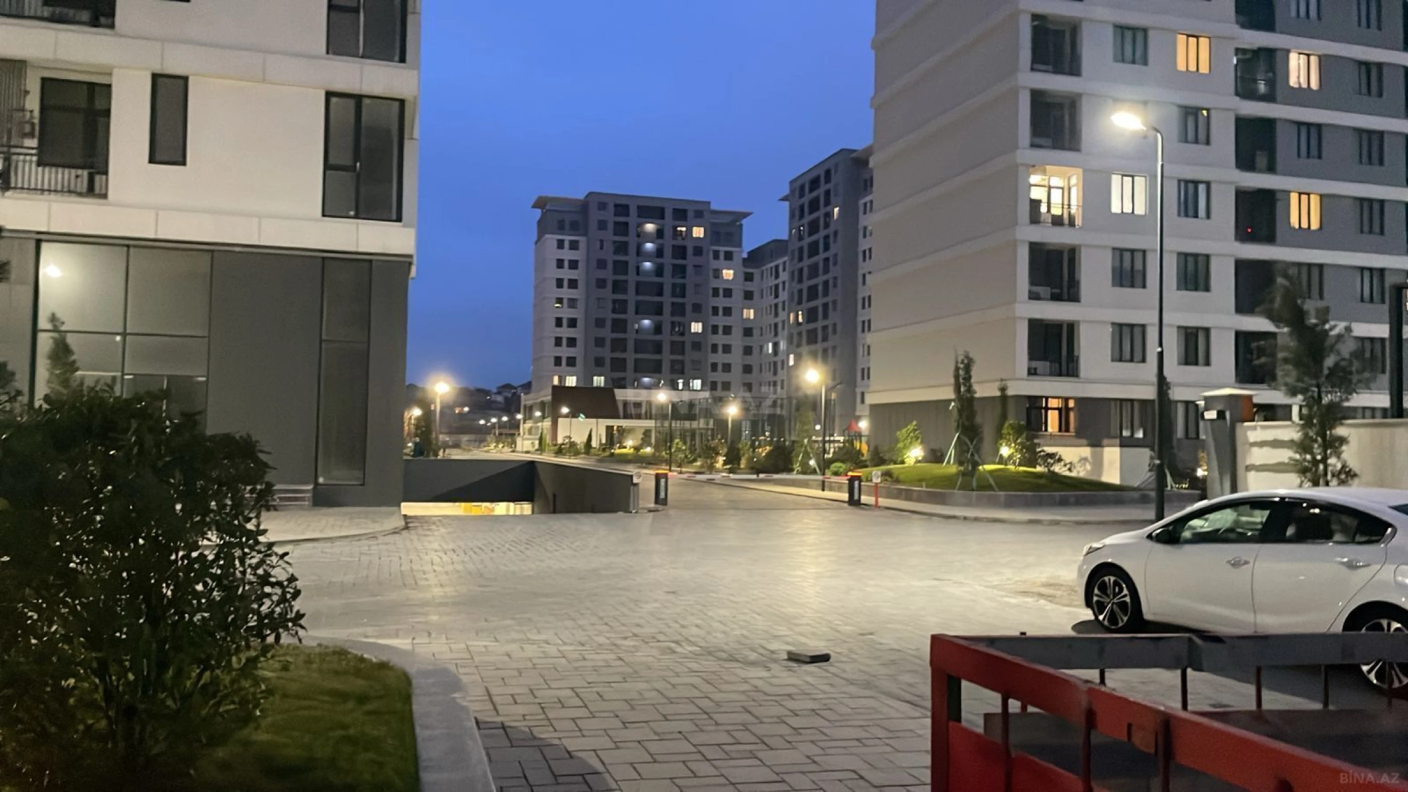 Satılır 2 otaqlı mənzil 78 m²