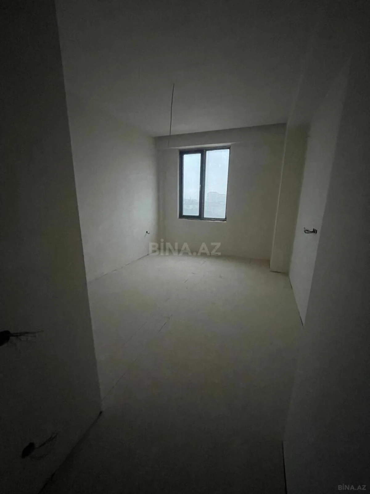 Satılır 2 otaqlı mənzil 78 m²