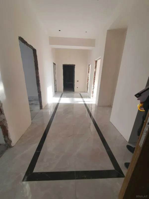 Satılır 4 otaqlı mənzil 132 m²