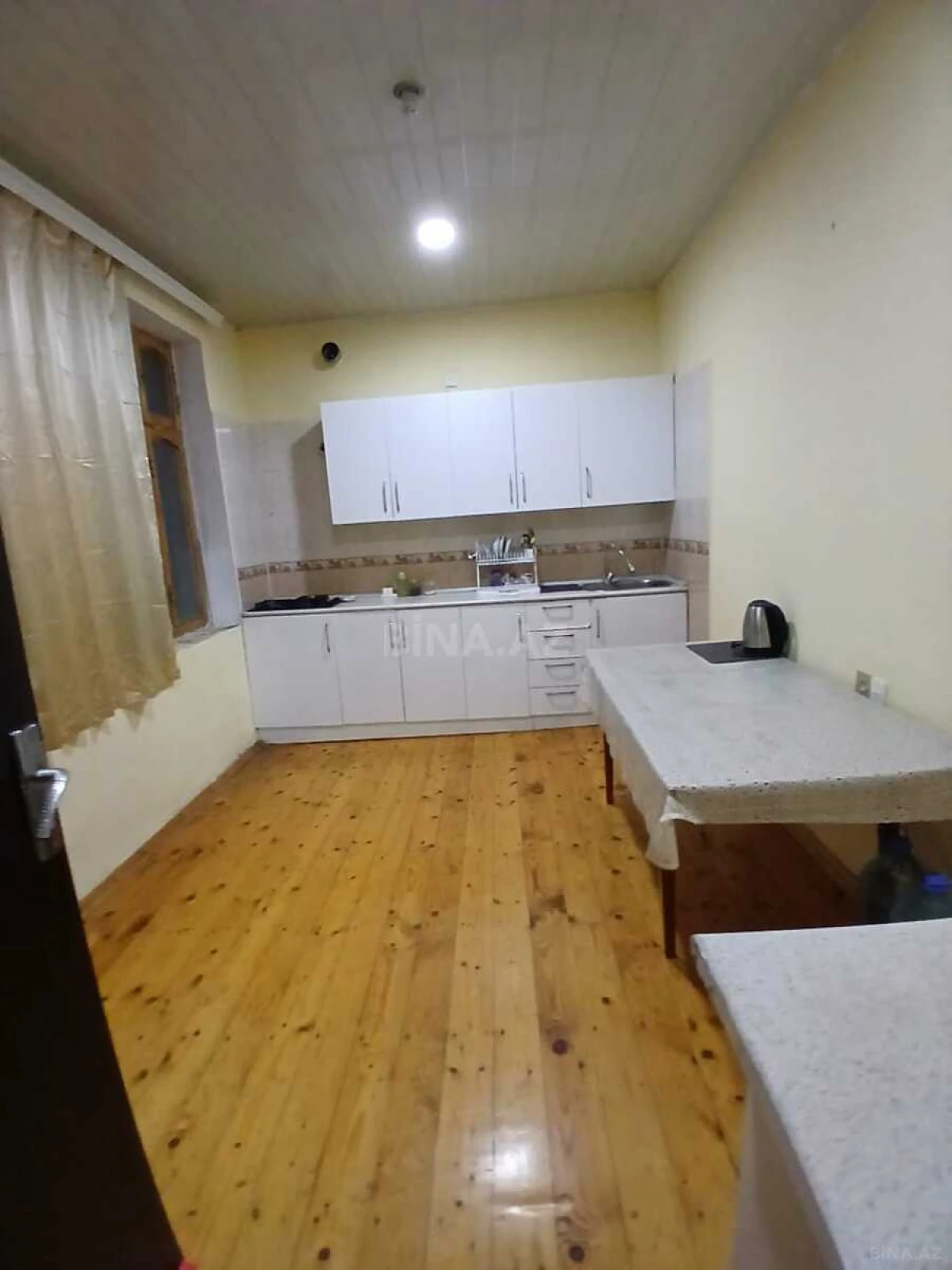 Satılır 5 otaqlı həyət evi 230 m²