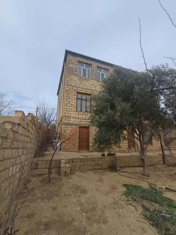 Satılır 5 otaqlı həyət evi 230 m²