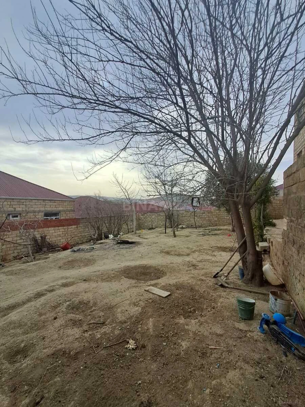 Satılır 5 otaqlı həyət evi 230 m²