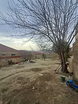 Satılır 5 otaqlı həyət evi 230 m²