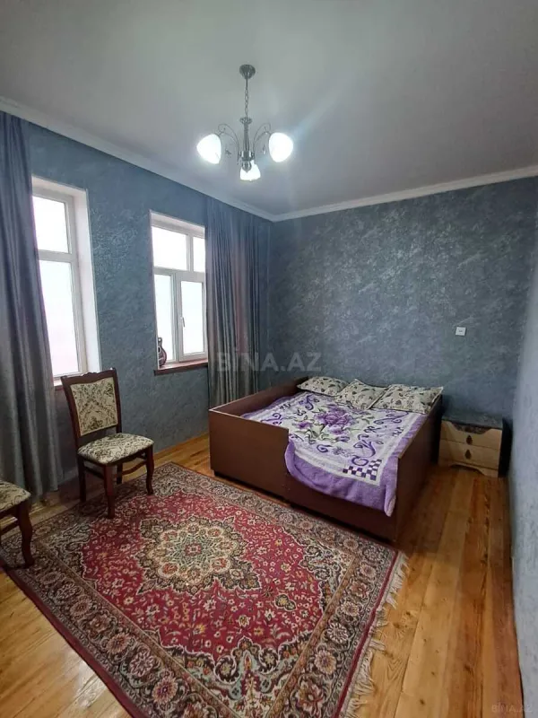 Satılır 5 otaqlı həyət evi 230 m²