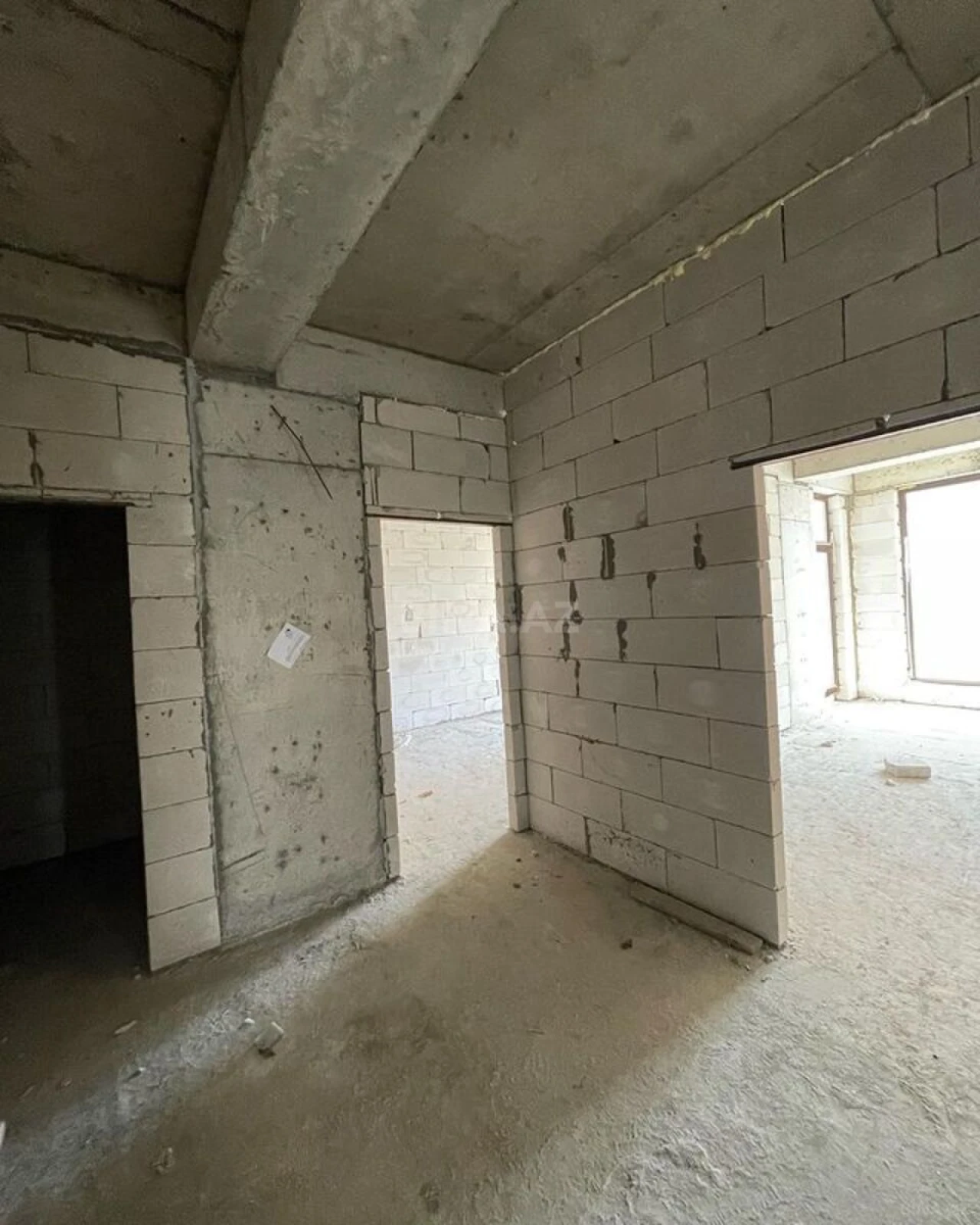 Satılır 4 otaqlı mənzil 139.2 m²