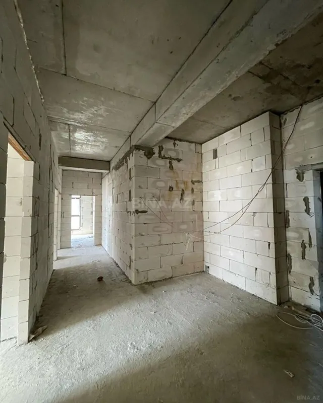 Satılır 4 otaqlı mənzil 139.2 m²