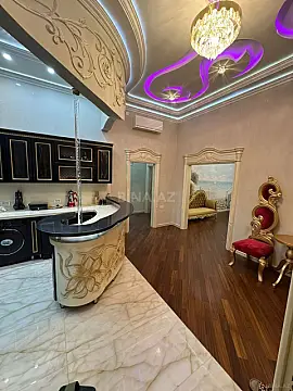 Satılır 4 otaqlı mənzil 145 m²