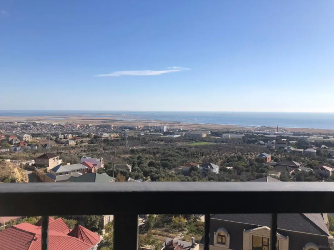 Satılır 2 otaqlı mənzil 105 m²