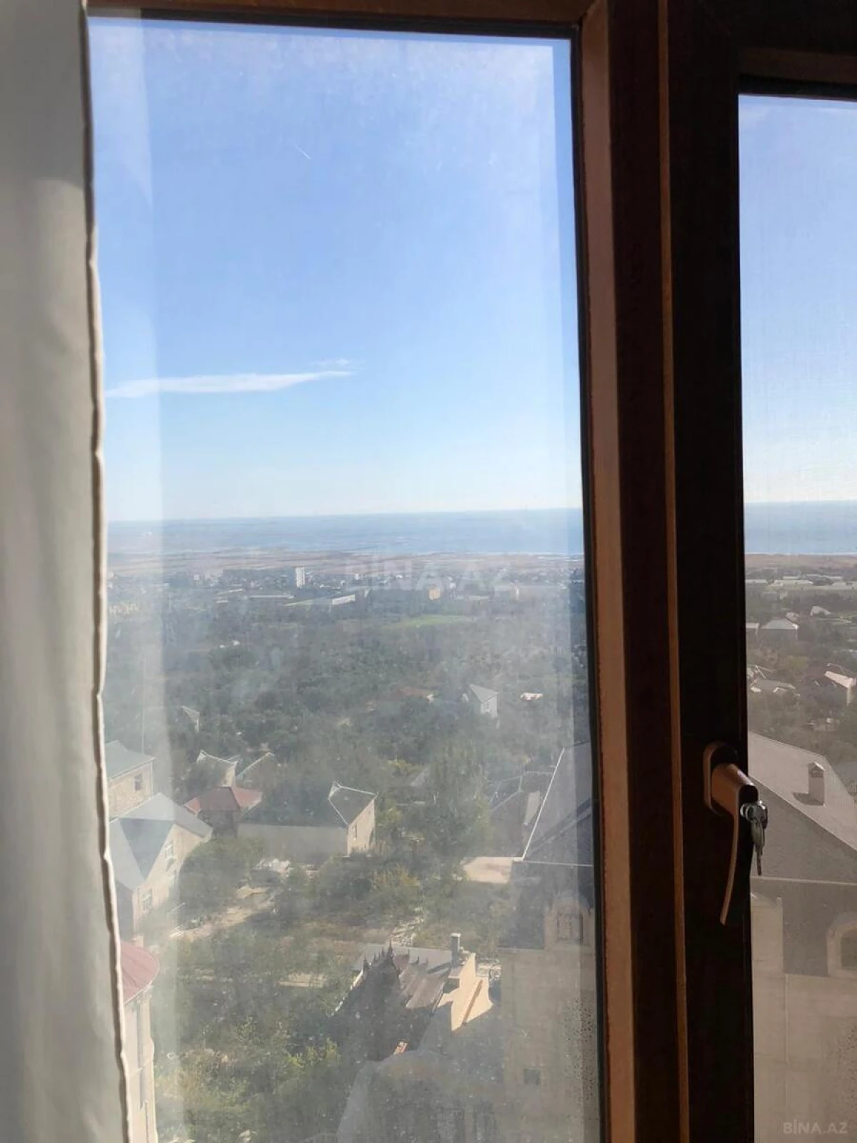 Satılır 2 otaqlı mənzil 105 m²