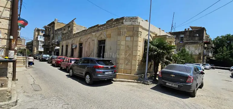 Satılır obyekt 300 m²