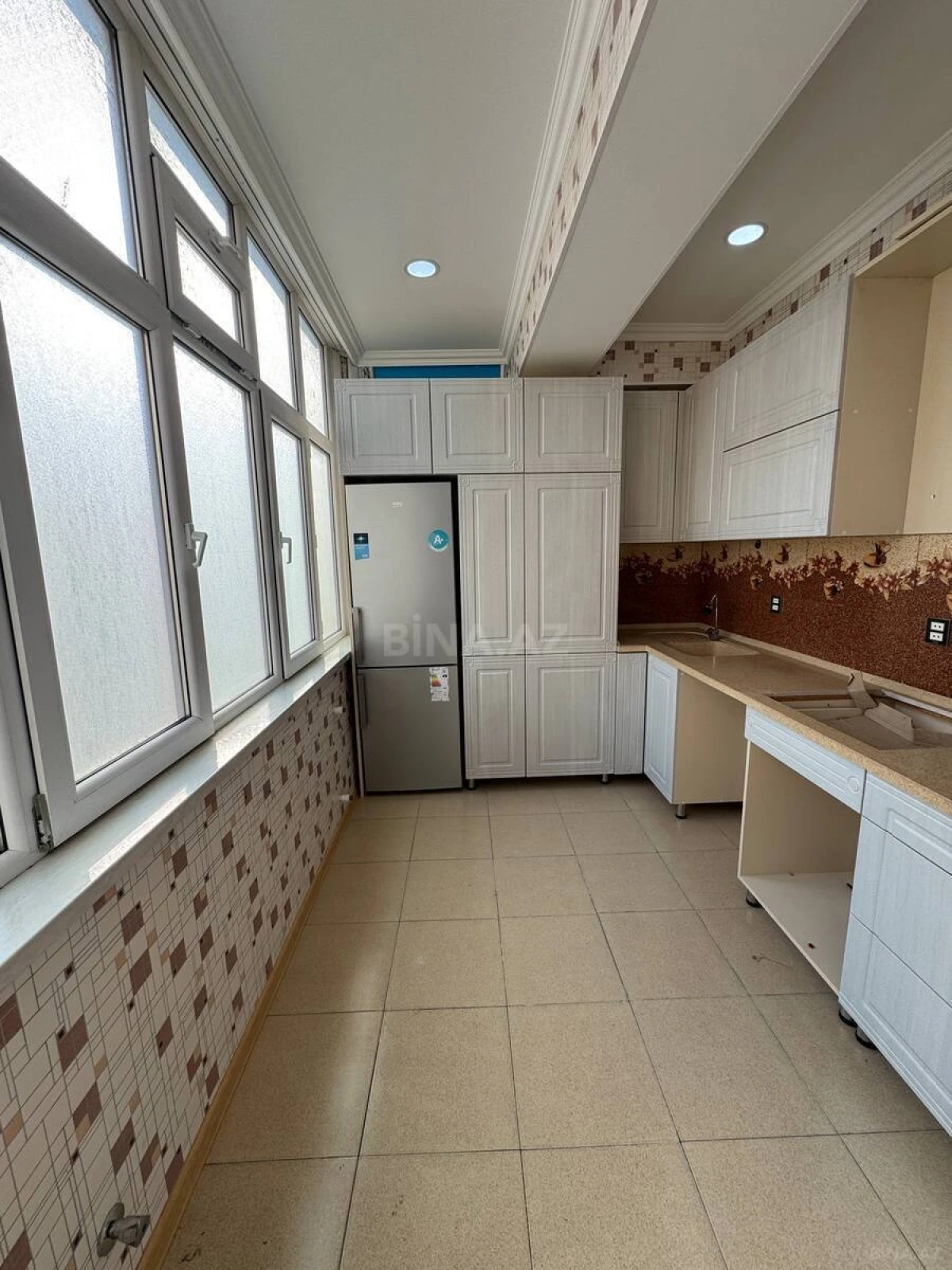 Satılır 3 otaqlı mənzil 75 m²