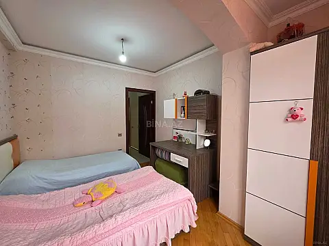 Satılır 5 otaqlı mənzil 80 m²
