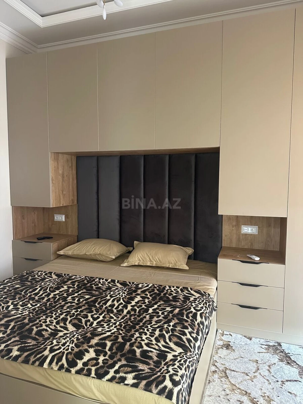 Kirayə verilir 2 otaqlı mənzil 70 m²