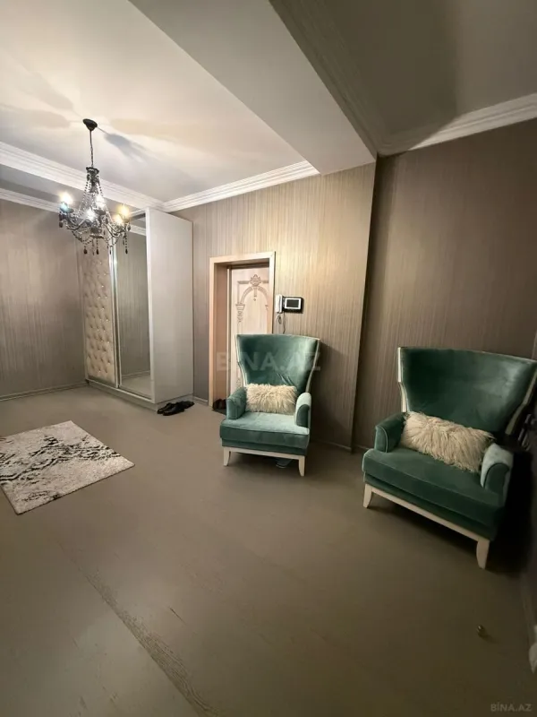 Kirayə verilir 2 otaqlı mənzil 95 m²