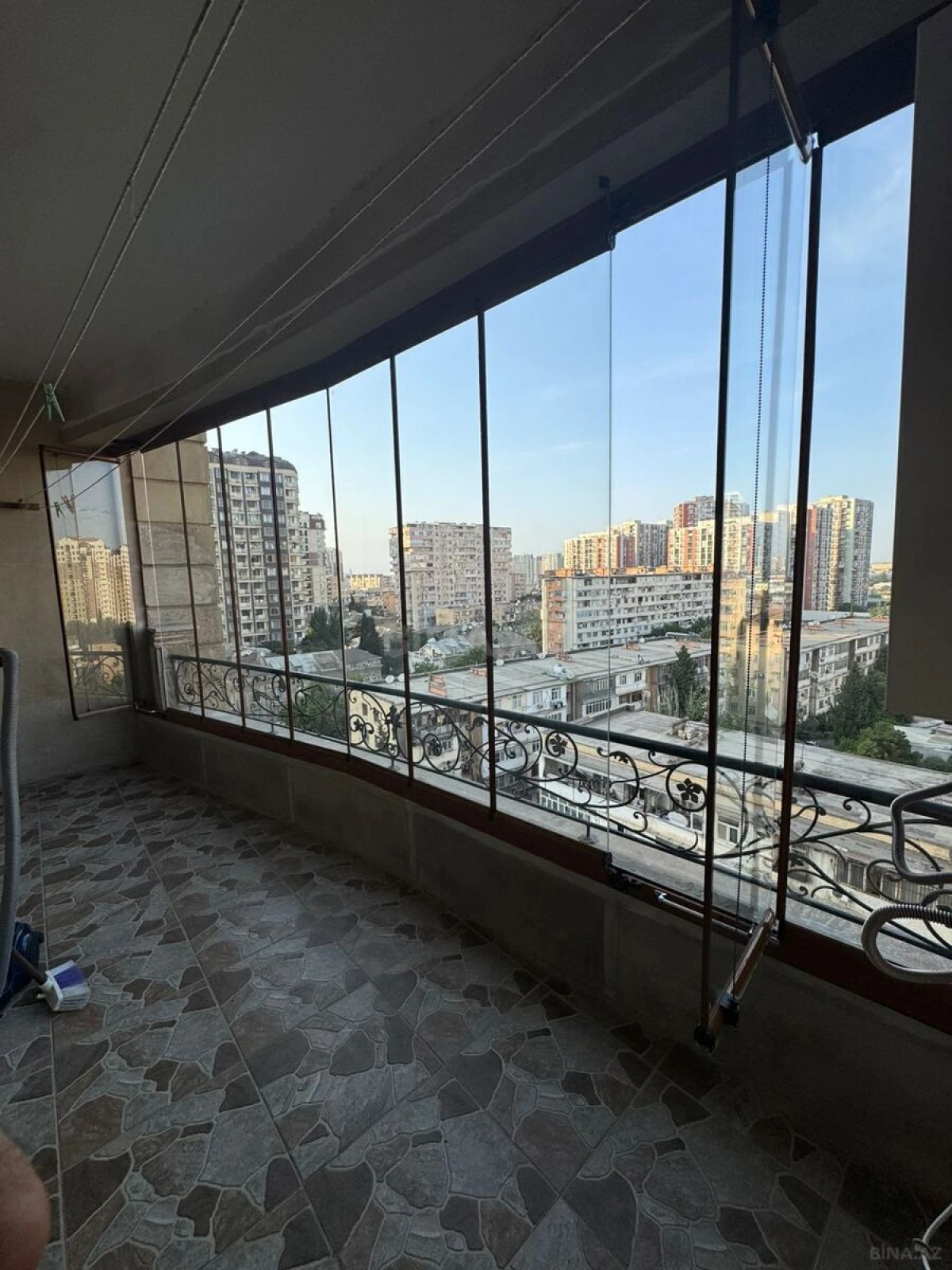 Kirayə verilir 2 otaqlı mənzil 87 m²