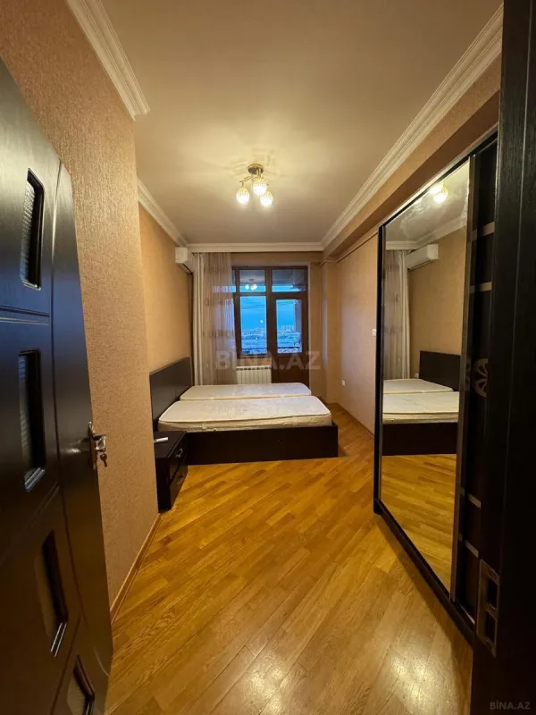 Kirayə verilir 2 otaqlı mənzil 87 m²