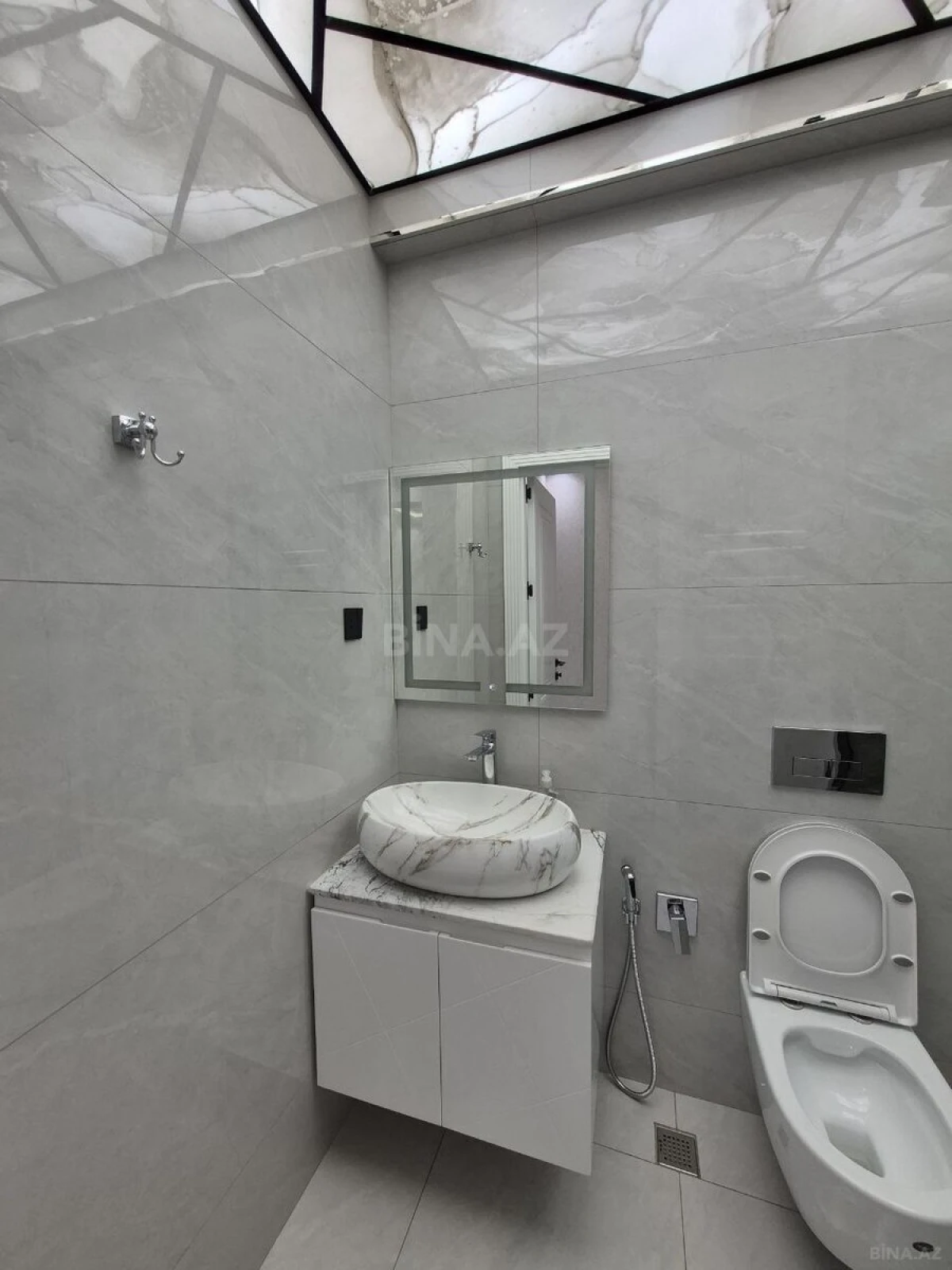 Satılır 3 otaqlı mənzil 84 m²