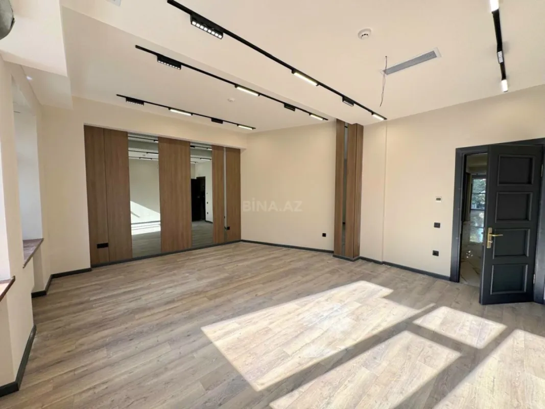Kirayə verilir 14 otaqlı ofis 550 m²