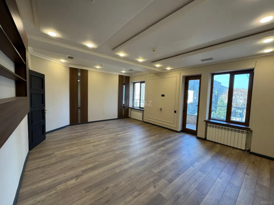 Kirayə verilir 14 otaqlı ofis 550 m²
