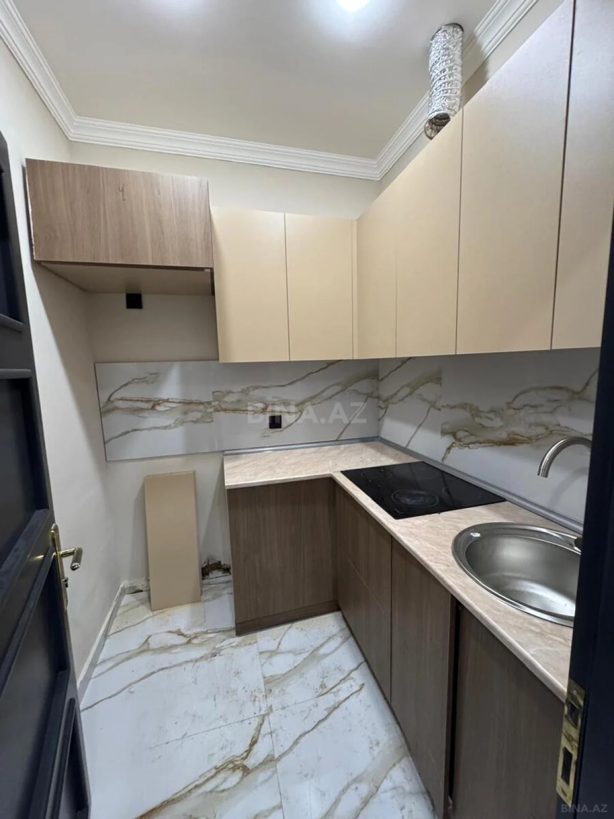 Kirayə verilir 14 otaqlı ofis 550 m²