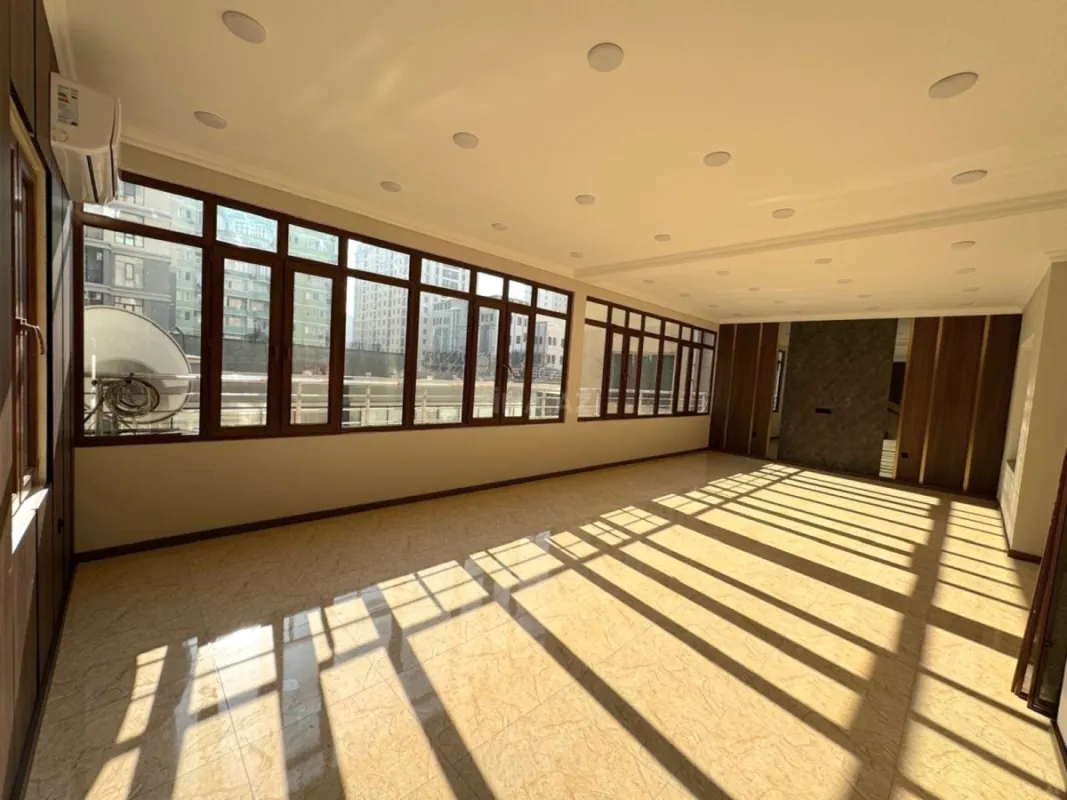 Kirayə verilir 14 otaqlı ofis 550 m²