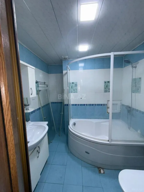 Satılır 2 otaqlı mənzil 101 m²