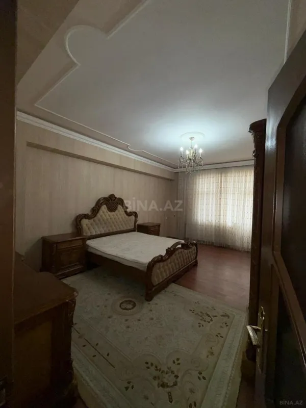 Satılır 2 otaqlı mənzil 101 m²