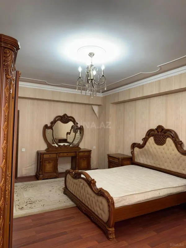 Satılır 2 otaqlı mənzil 101 m²