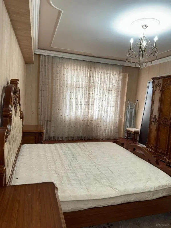 Satılır 2 otaqlı mənzil 101 m²