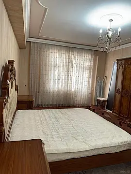 Satılır 2 otaqlı mənzil 101 m²